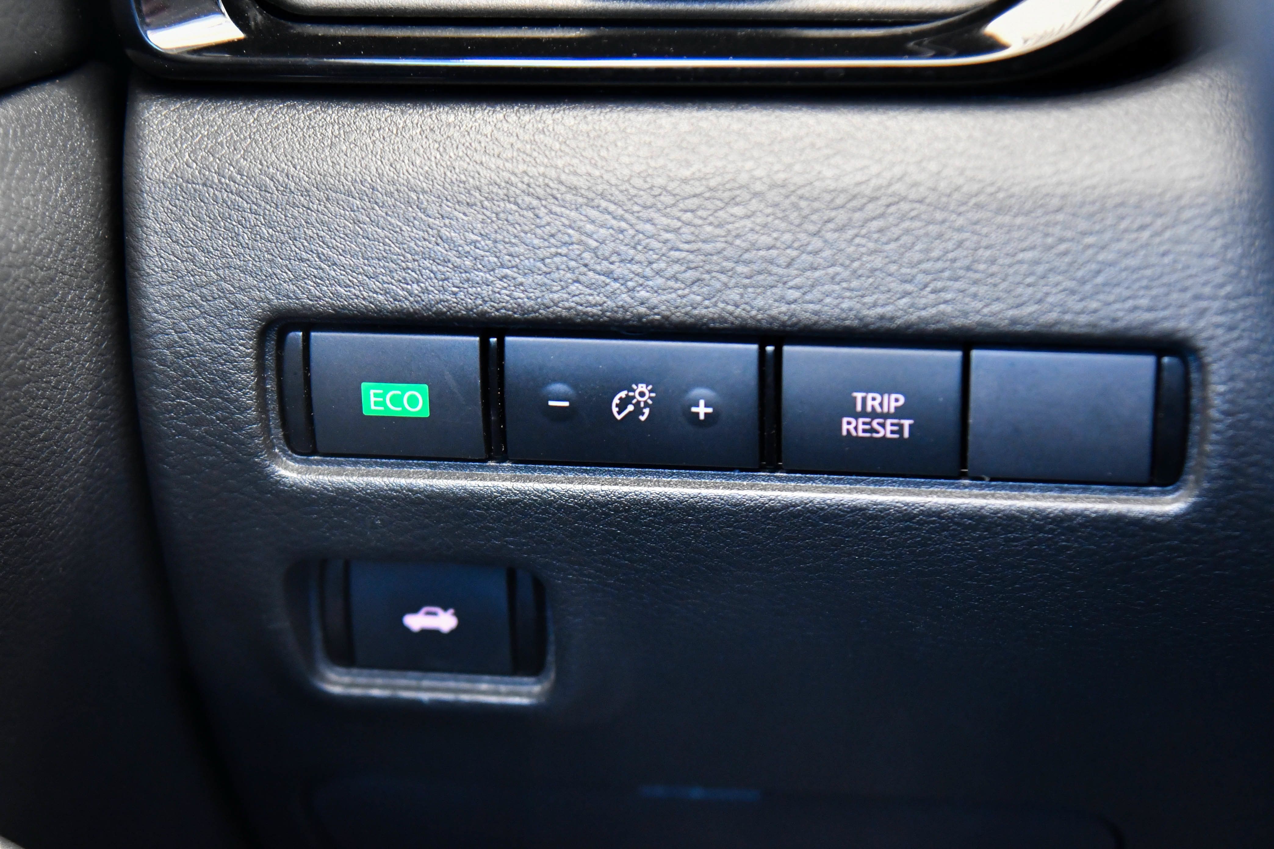 Used 2024 Nissan Sentra SV FWD image 28