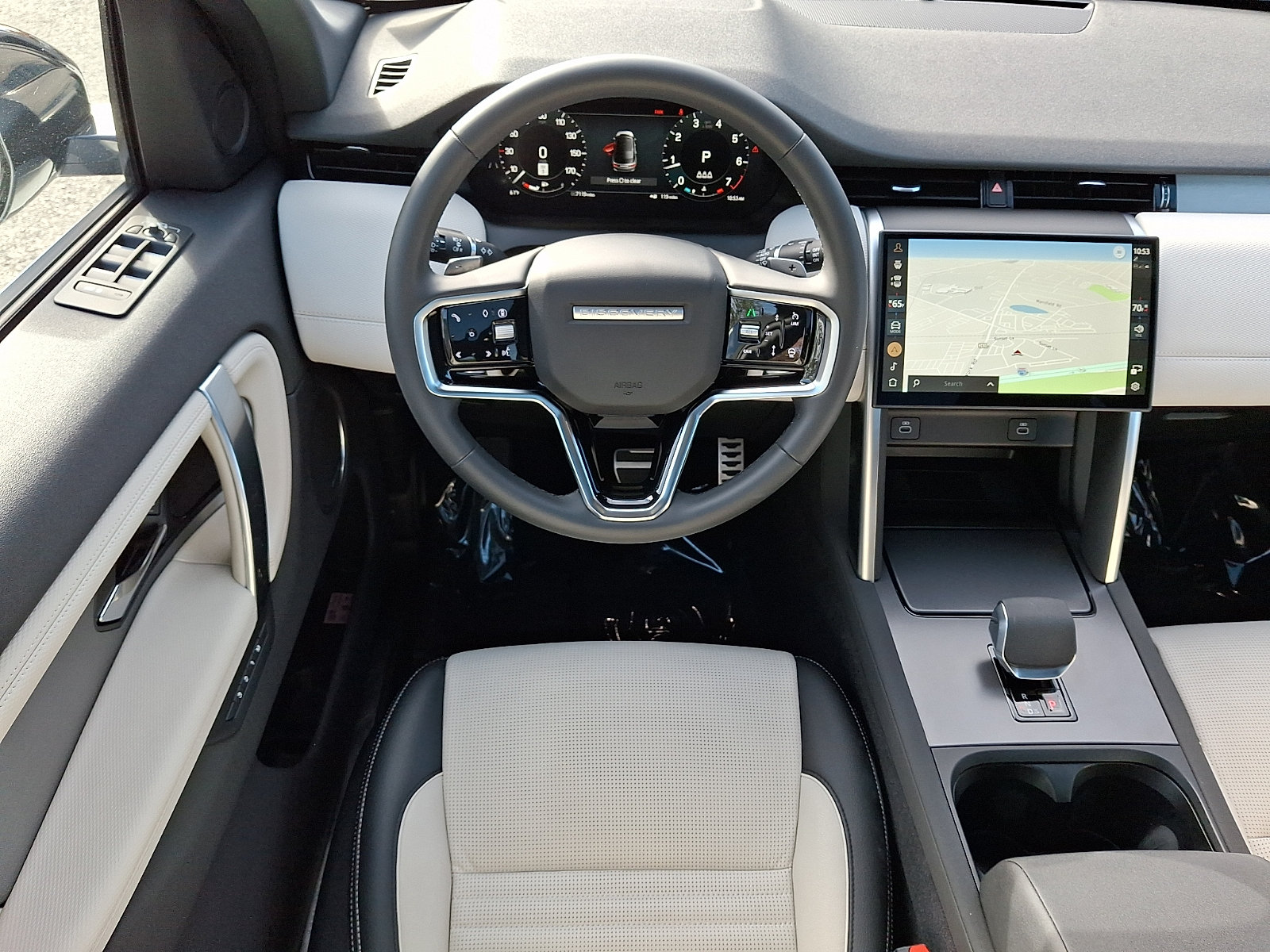 Used 2026 Land Rover Discovery Sport Landmark AWD/4WD image 4