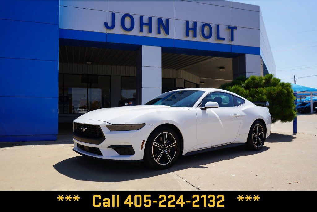 Used 2025 Ford Mustang Coupe RWD image 1