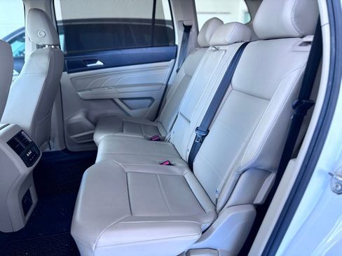 Used 2023 Volkswagen Atlas SE image 16