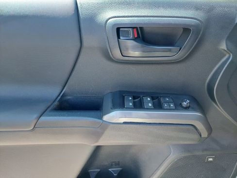 Used 2023 Toyota Tacoma TRD Off-Road w/ TRD Premium Off Road Package AWD/4WD image 17