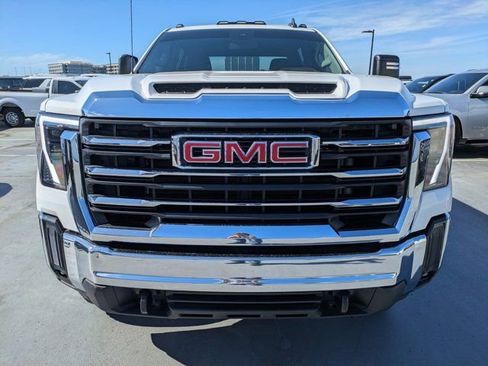 Used 2024 GMC Sierra 2500 SLE w/ SLE Value Package; image 7