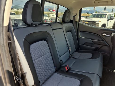 Used 2022 Chevrolet Colorado Z71 AWD/4WD image 26
