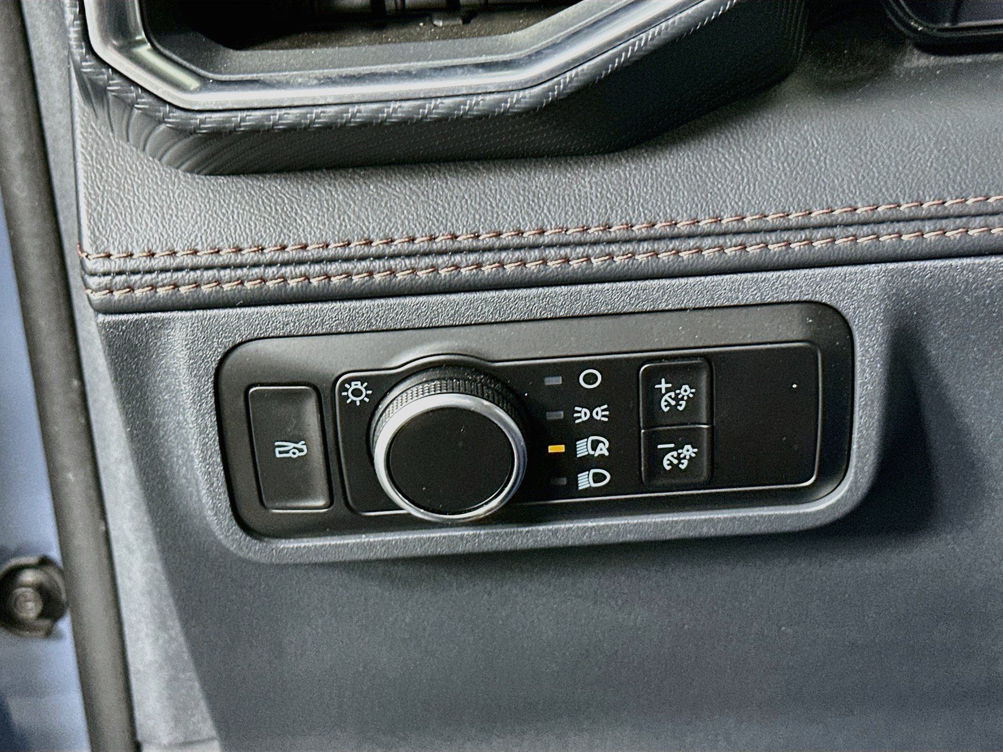Used 2025 Ford Mustang GT Premium RWD image 16