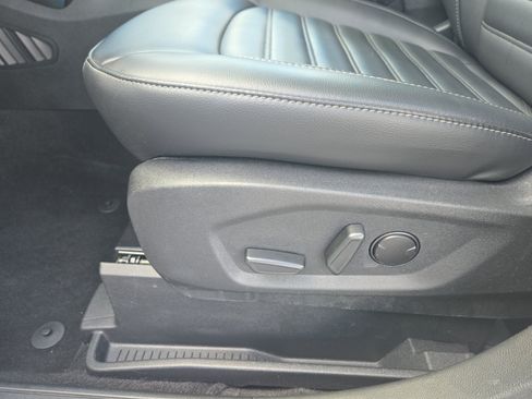 Used 2024 Ford Edge SEL w/ Convenience Package AWD/4WD image 12
