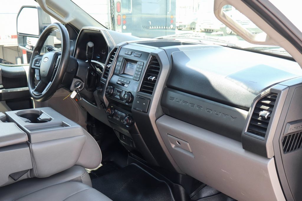Used 2020 Ford F550 Luxury RWD image 37
