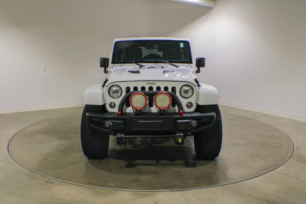 Used 2017 Jeep Wrangler Unlimited Rubicon AWD/4WD image 2