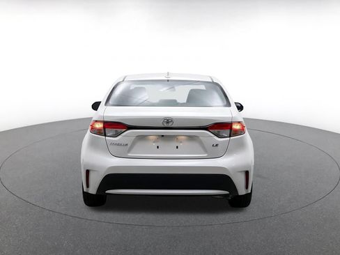 Used 2025 Toyota Corolla LE FWD image 8