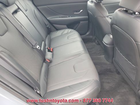 Used 2022 Hyundai Elantra Limited image 14