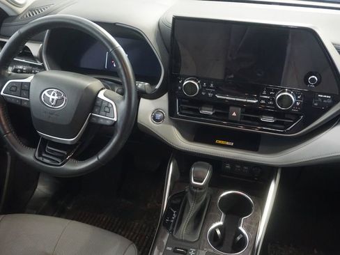 Used 2023 Toyota Highlander Limited AWD/4WD image 28