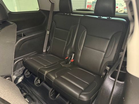 Used 2023 GMC Acadia SLT FWD image 67
