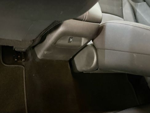 Used 2024 Nissan Sentra SV image 27