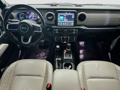 Used 2021 Jeep Wrangler Unlimited Sahara AWD/4WD image 14
