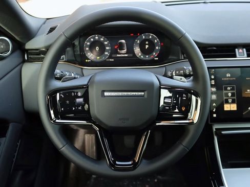 Used 2025 Land Rover Range Rover Evoque S image 17