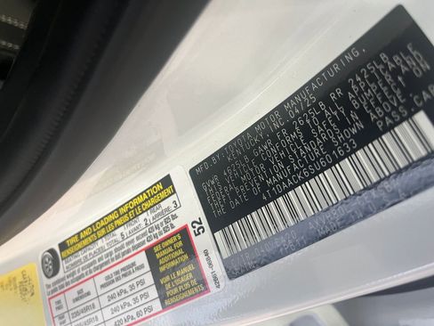 Used 2025 Toyota Camry SE FWD image 29