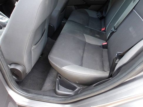 Used 2013 Ford Focus SE FWD image 21