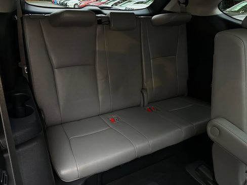 Used 2021 Toyota Highlander Platinum AWD/4WD image 13