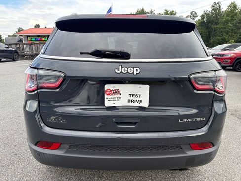 Used 2018 Jeep Compass Limited w/ Navigation Group FWD image 5
