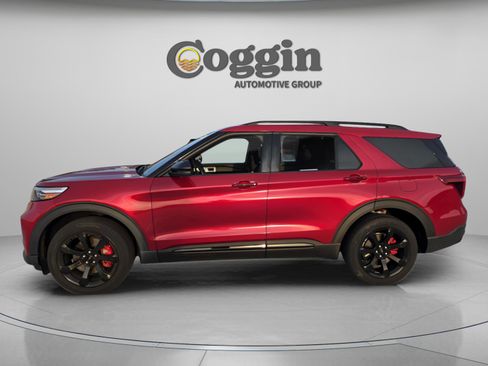 Used 2023 Ford Explorer ST w/ Equipment Group 401A image 2