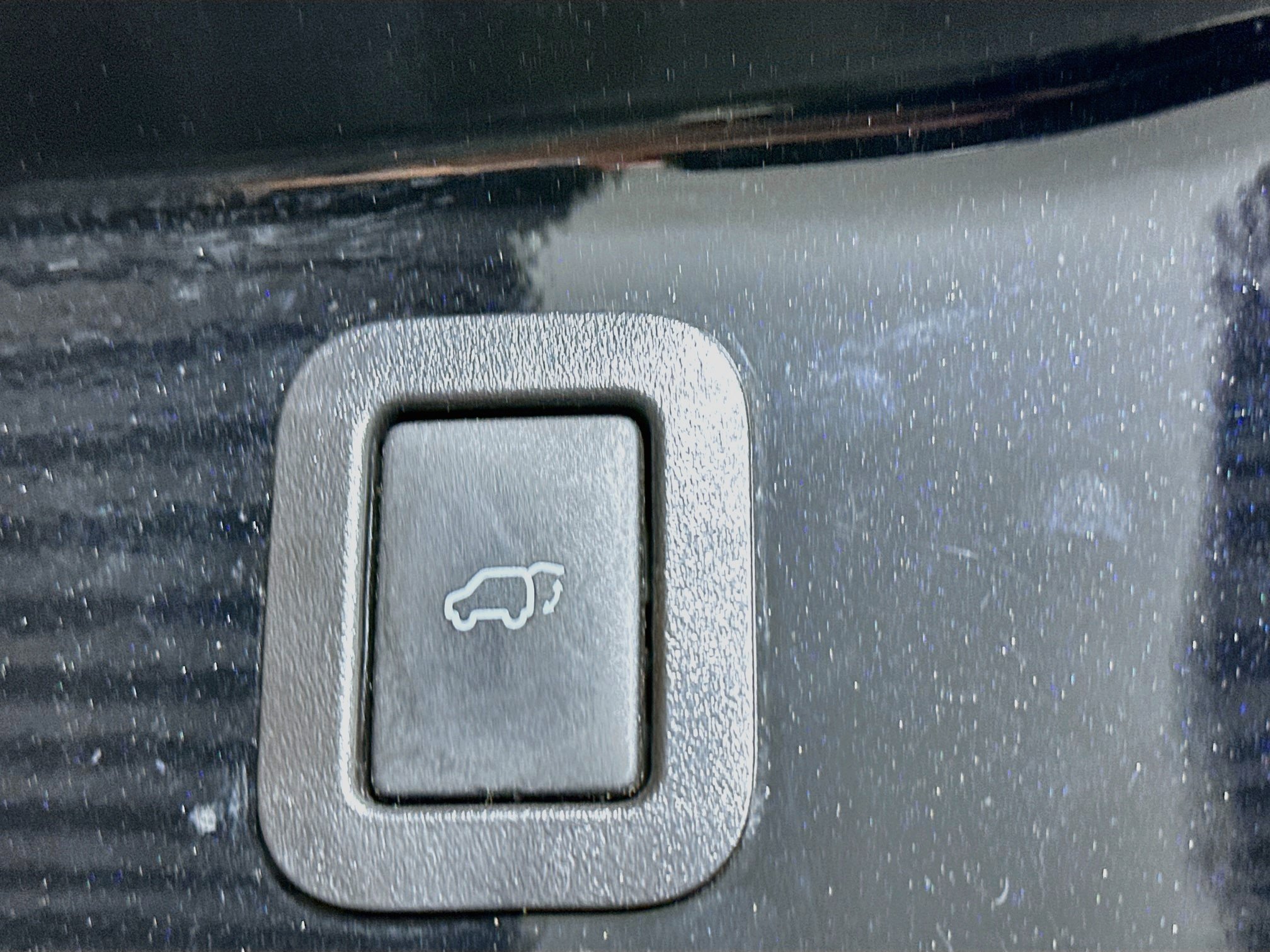 Used 2018 Toyota Highlander XLE AWD/4WD image 32