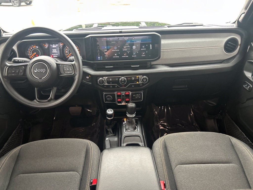 Used 2025 Jeep Gladiator Sport AWD/4WD image 31