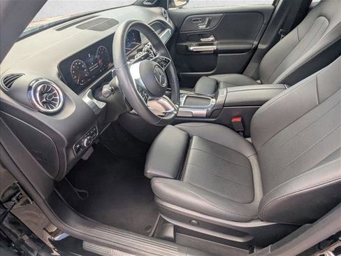 Used 2024 Mercedes-Benz GLB 250 4MATIC image 13