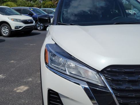 Used 2024 Nissan Kicks SV w/ Exterior Package FWD image 7