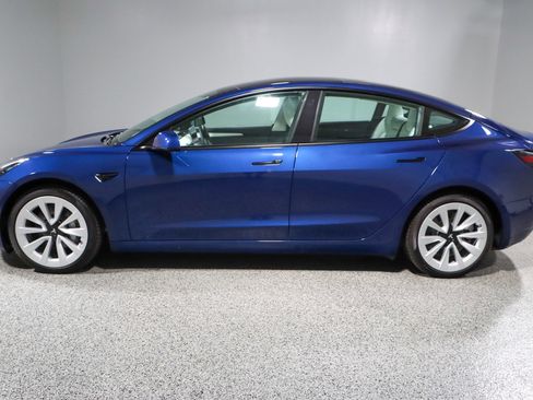 Used 2022 Tesla Model 3 Long Range image 10