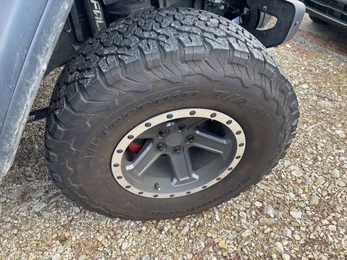 Used 2018 Jeep Wrangler Unlimited Rubicon w/ Dual Top Group image 8