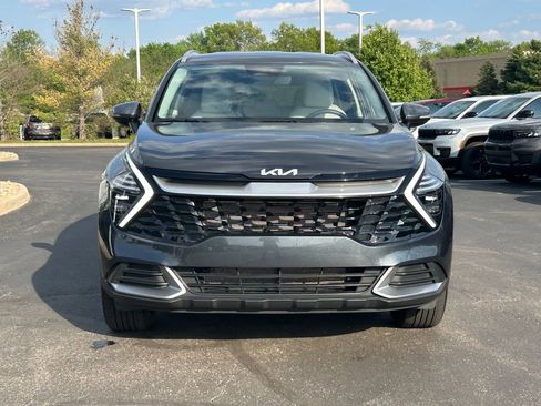 Used 2024 Kia Sportage EX AWD/4WD image 2