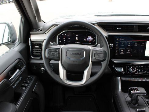 New 2026 GMC Sierra 1500 Denali w/ Denali Reserve Package AWD/4WD image 11
