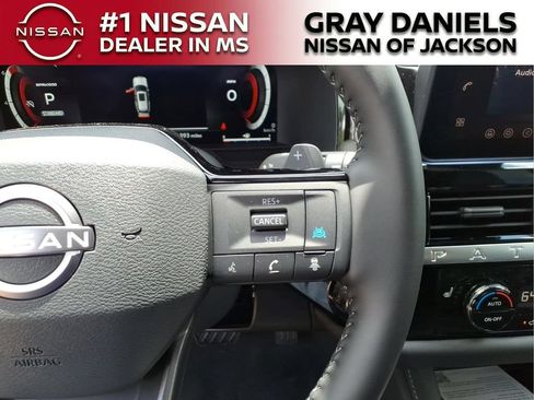 New 2026 Nissan Pathfinder SL FWD image 15