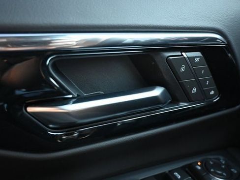 Used 2025 Chevrolet Tahoe Premier image 46