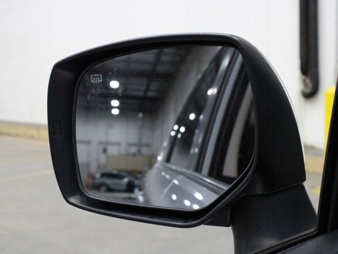 Used 2018 Subaru Forester 2.5i Premium w/ All-Weather Package image 39