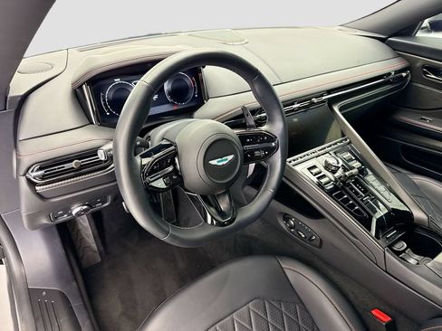 Used 2025 Aston Martin DB12 Coupe RWD image 9