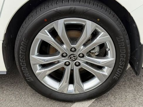 Certified 2021 Toyota Sienna Platinum image 42