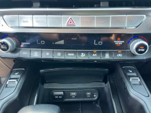 Used 2025 Kia Telluride S FWD image 24