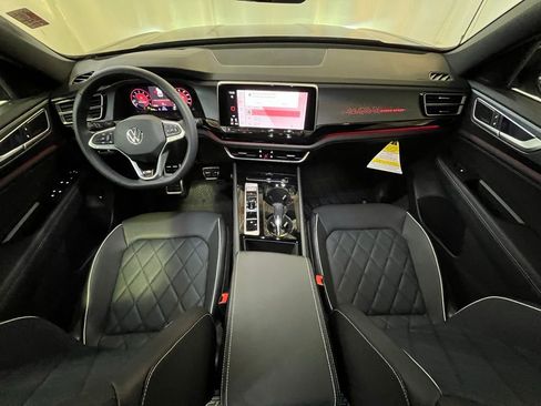 Used 2024 Volkswagen Atlas Cross Sport SEL Premium R-Line AWD/4WD image 14