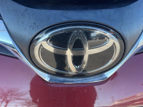 Used 2019 Toyota Sienna LE image 25