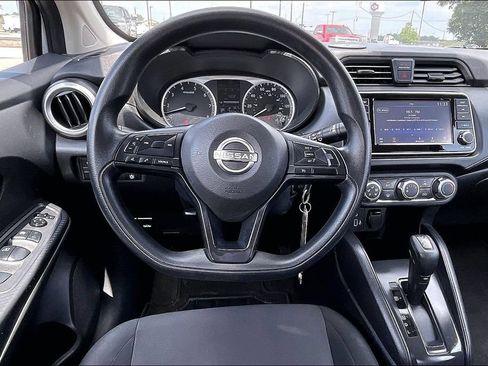 Used 2023 Nissan Versa S FWD image 8