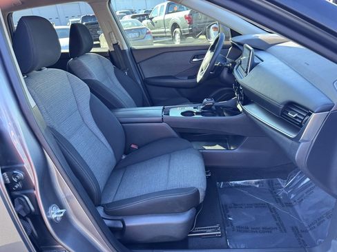 Used 2022 Nissan Rogue SV image 24