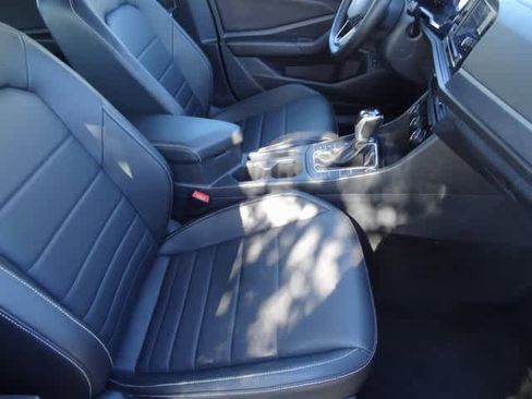 Used 2024 Volkswagen Jetta SE image 13