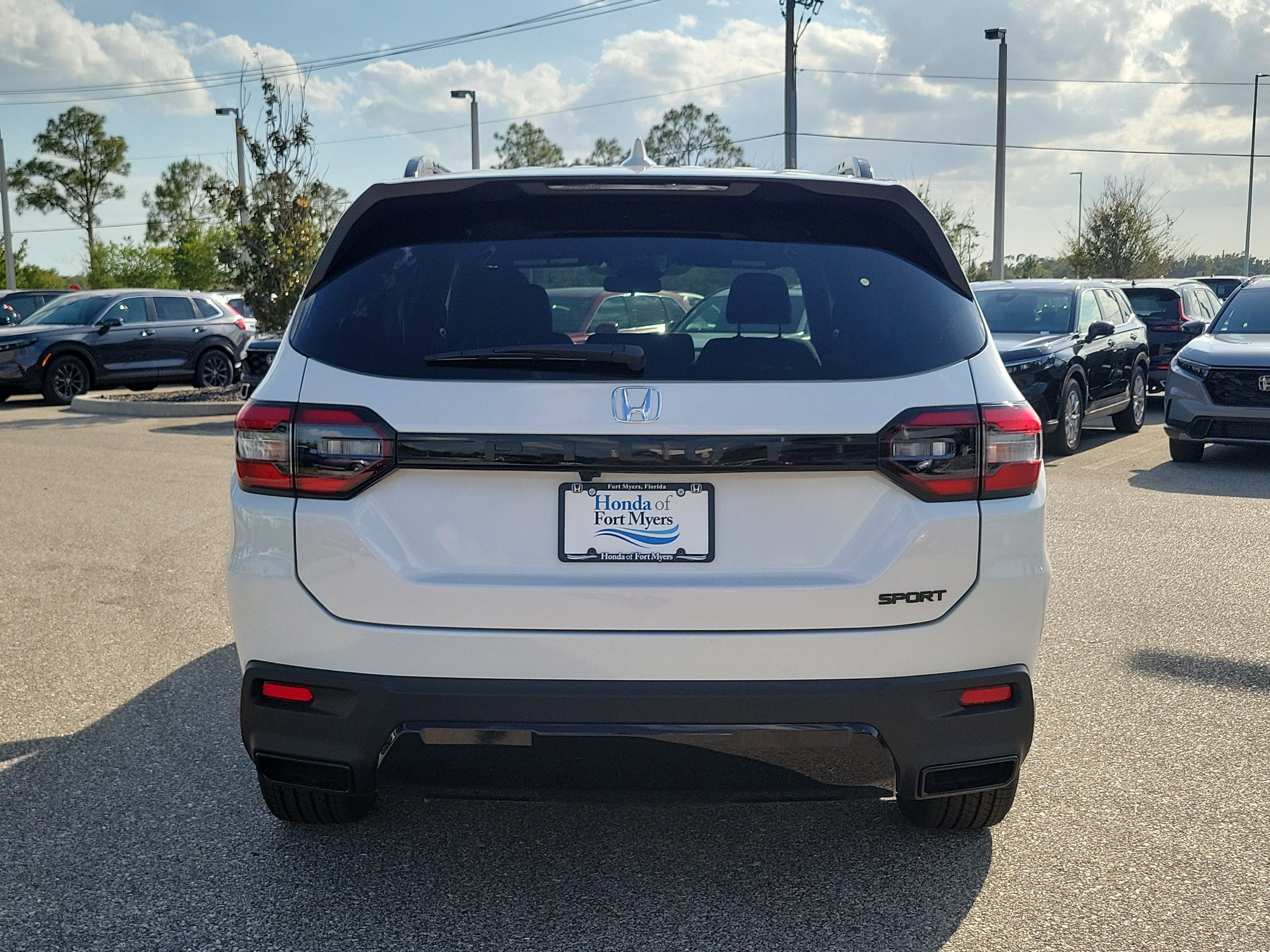 New 2026 Honda Pilot Sport image 6