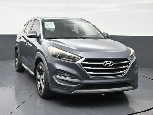 Used 2018 Hyundai Tucson Sport FWD image 7