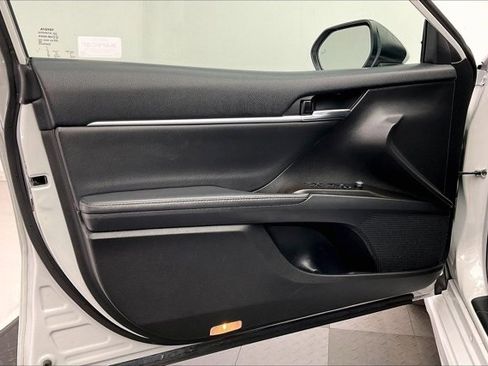 Used 2023 Toyota Camry XSE image 25