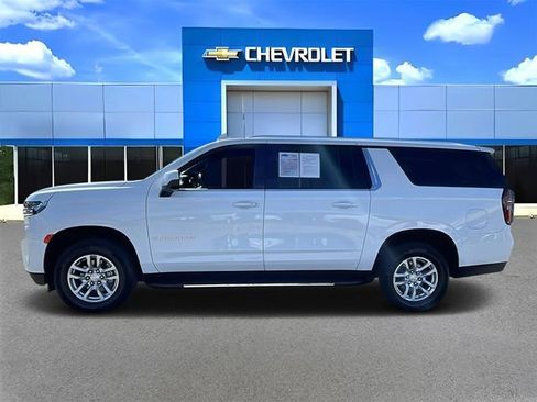 Used 2022 Chevrolet Suburban LS image 6