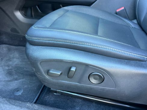 Used 2024 Chevrolet Equinox EV LT FWD image 14
