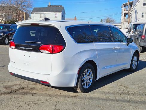 New 2026 Chrysler Voyager LX image 5