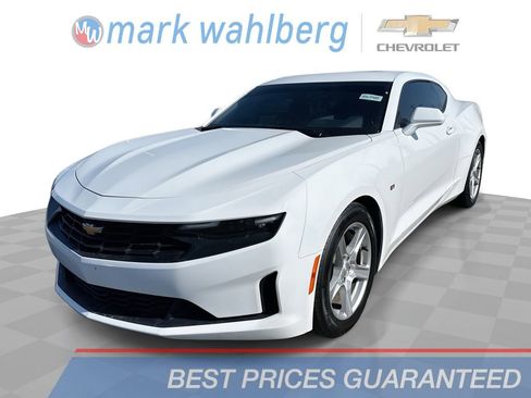 Used 2023 Chevrolet Camaro LT image 1