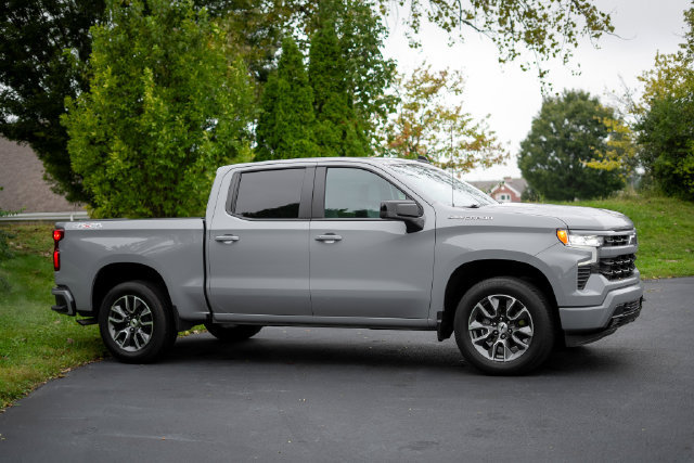 Used 2025 Chevrolet Silverado 1500 RST w/ Convenience Package II AWD/4WD image 4